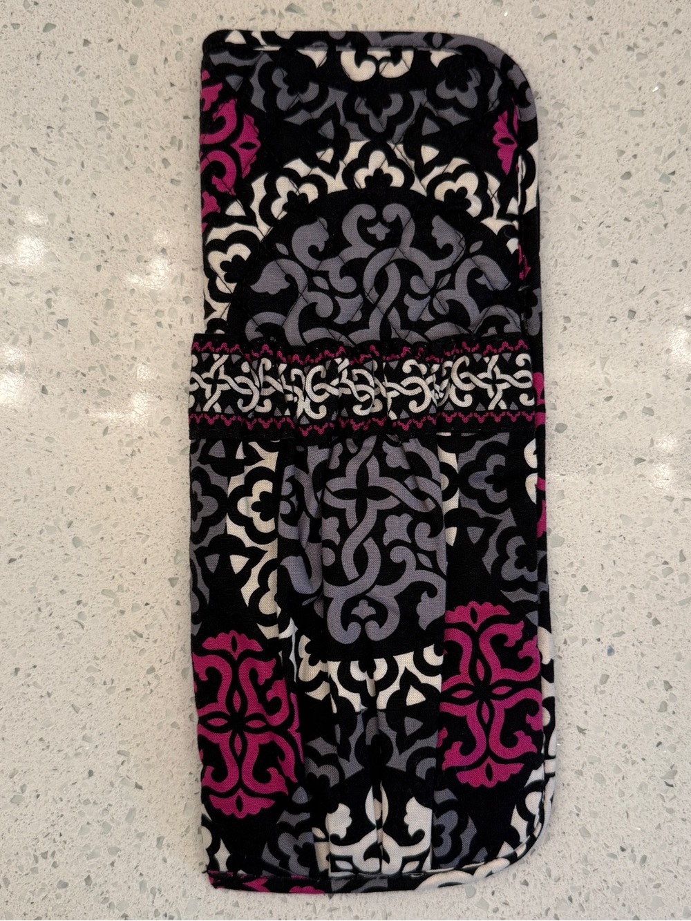 Vera Bradley Hot Tool Sleeve in Retired Canterberry Magenta Pattern